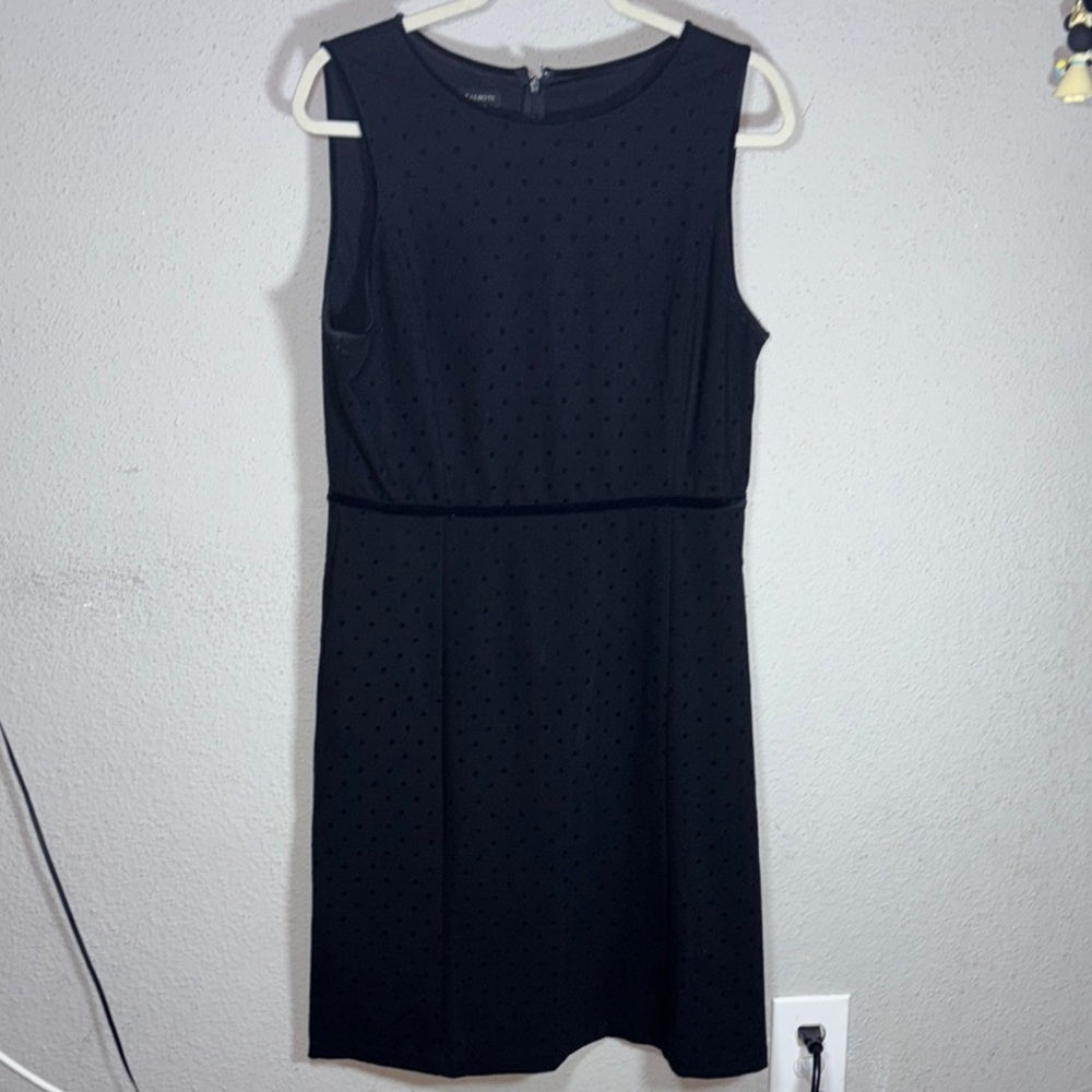 Elegant Black Sleeveless Dress